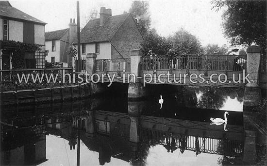 Bridge over the river, Little Waltham, Essex. c.1912